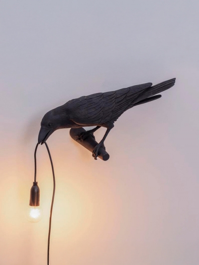 Настенный светильник в форме ворона Raven-1